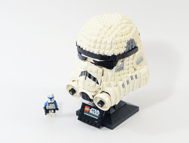 207736379_StormtrooperSmall.jpg.63d587e9623ef761dd23fb8acf7df51b.jpg